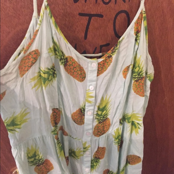 🥳2/$15 — Light Breezy Dress/Coverup Pineapple Pattern - Picture 3 of 8